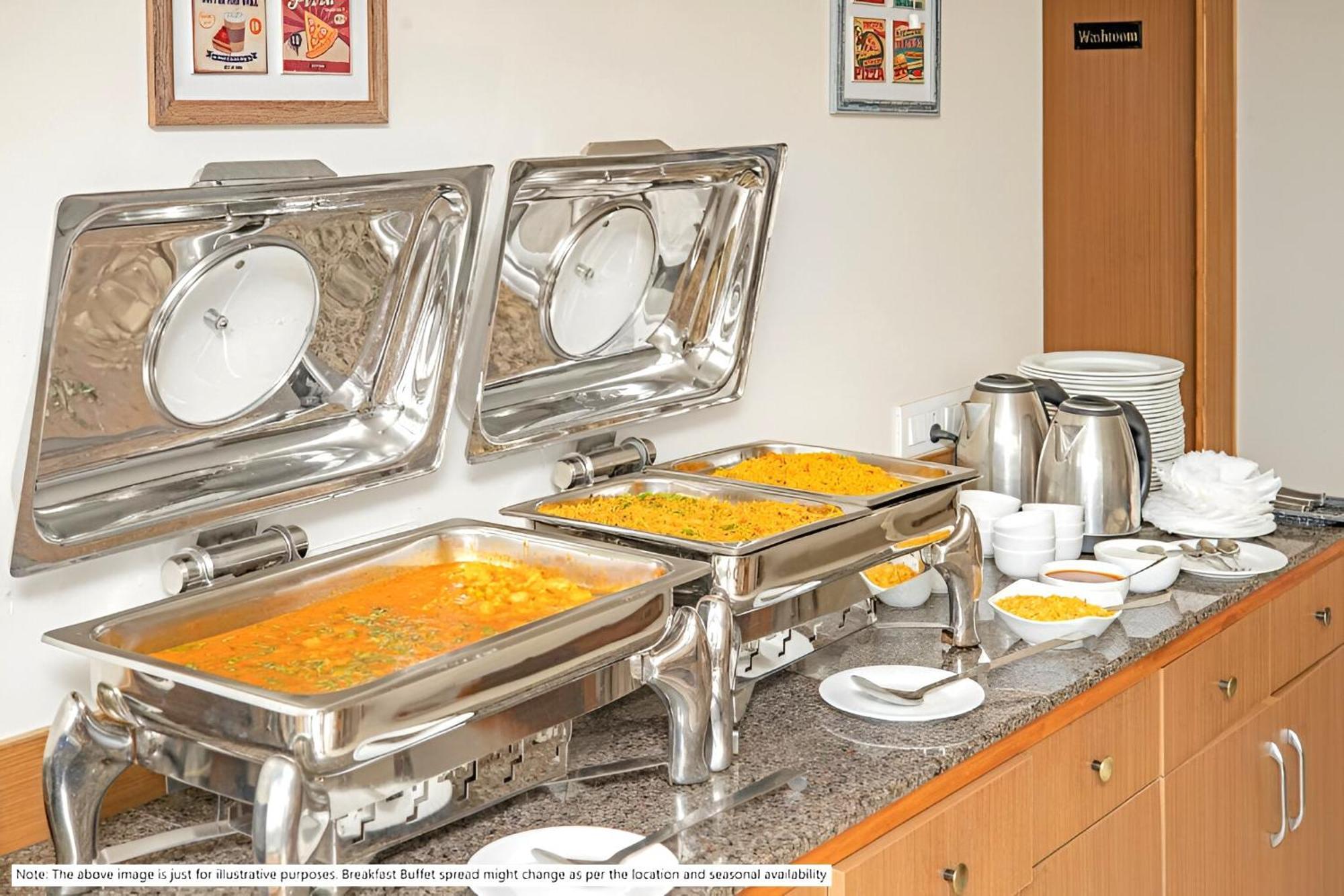Glitz Hotels The Pacific - Nr Solitaire Corporate Park - Mumbai, Mumbai